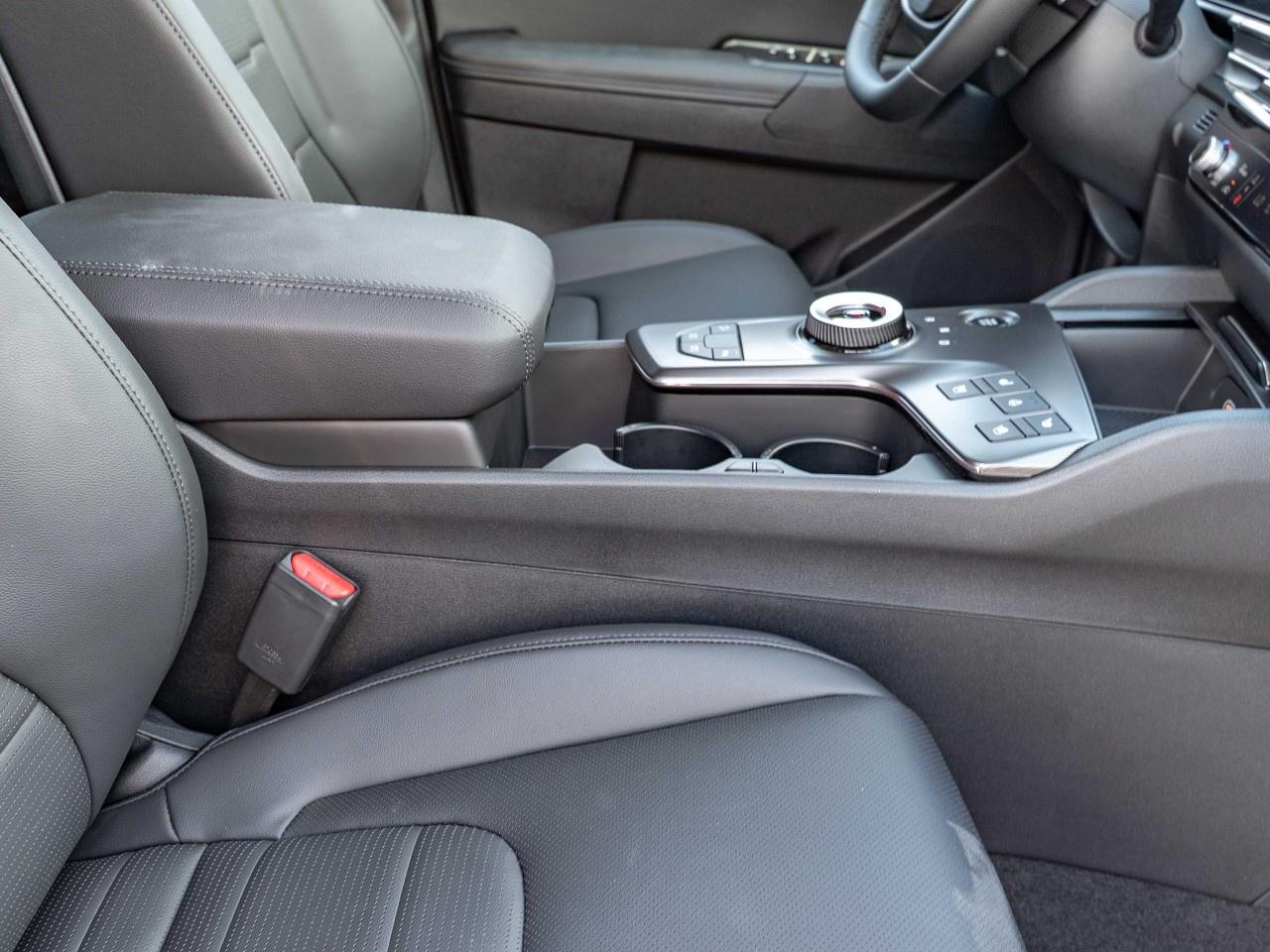 2026 Kia Sportage Hybrid SX AWD w/Black Interior Photo