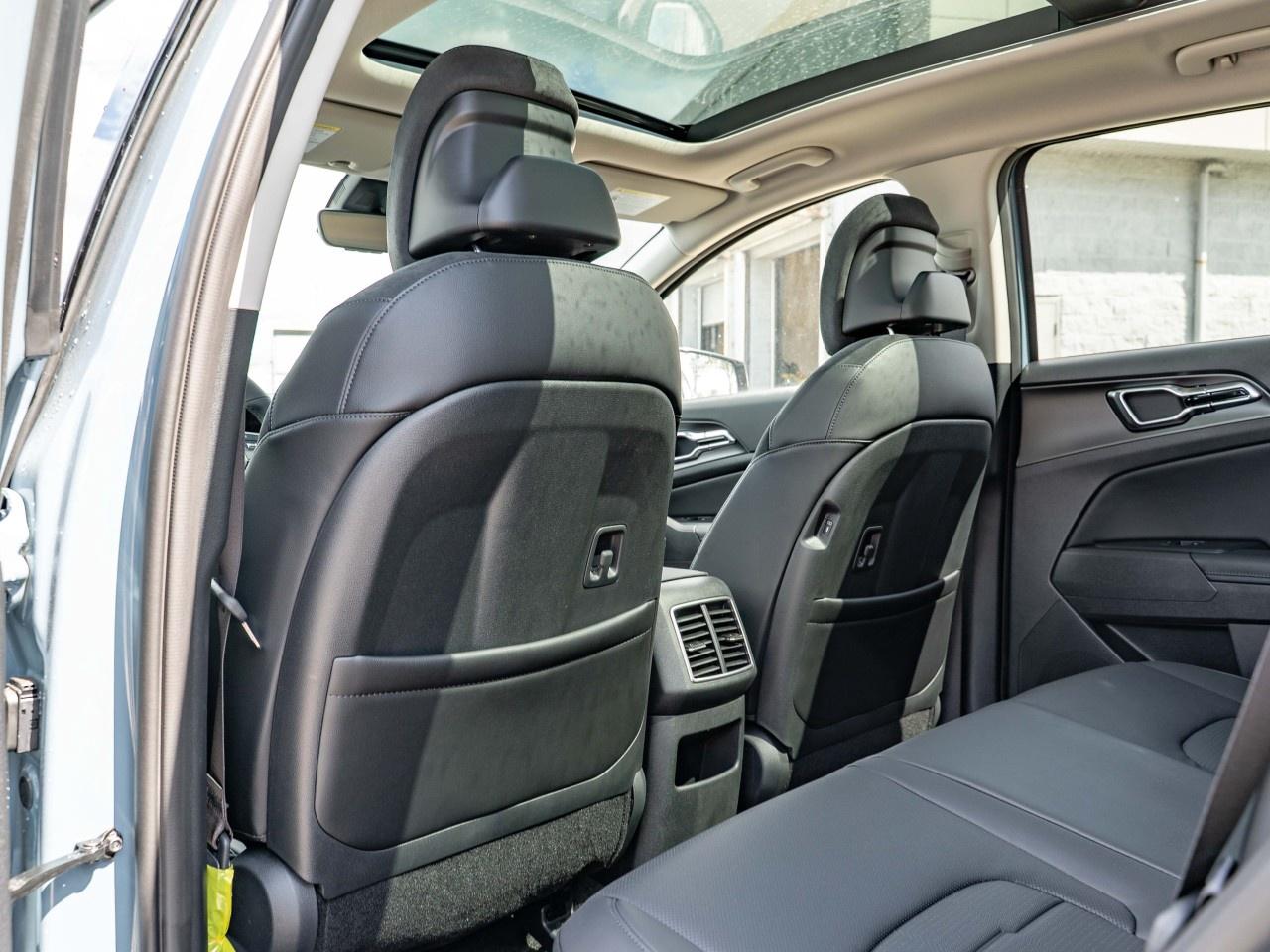 2026 Kia Sportage Hybrid SX AWD w/Black Interior Photo