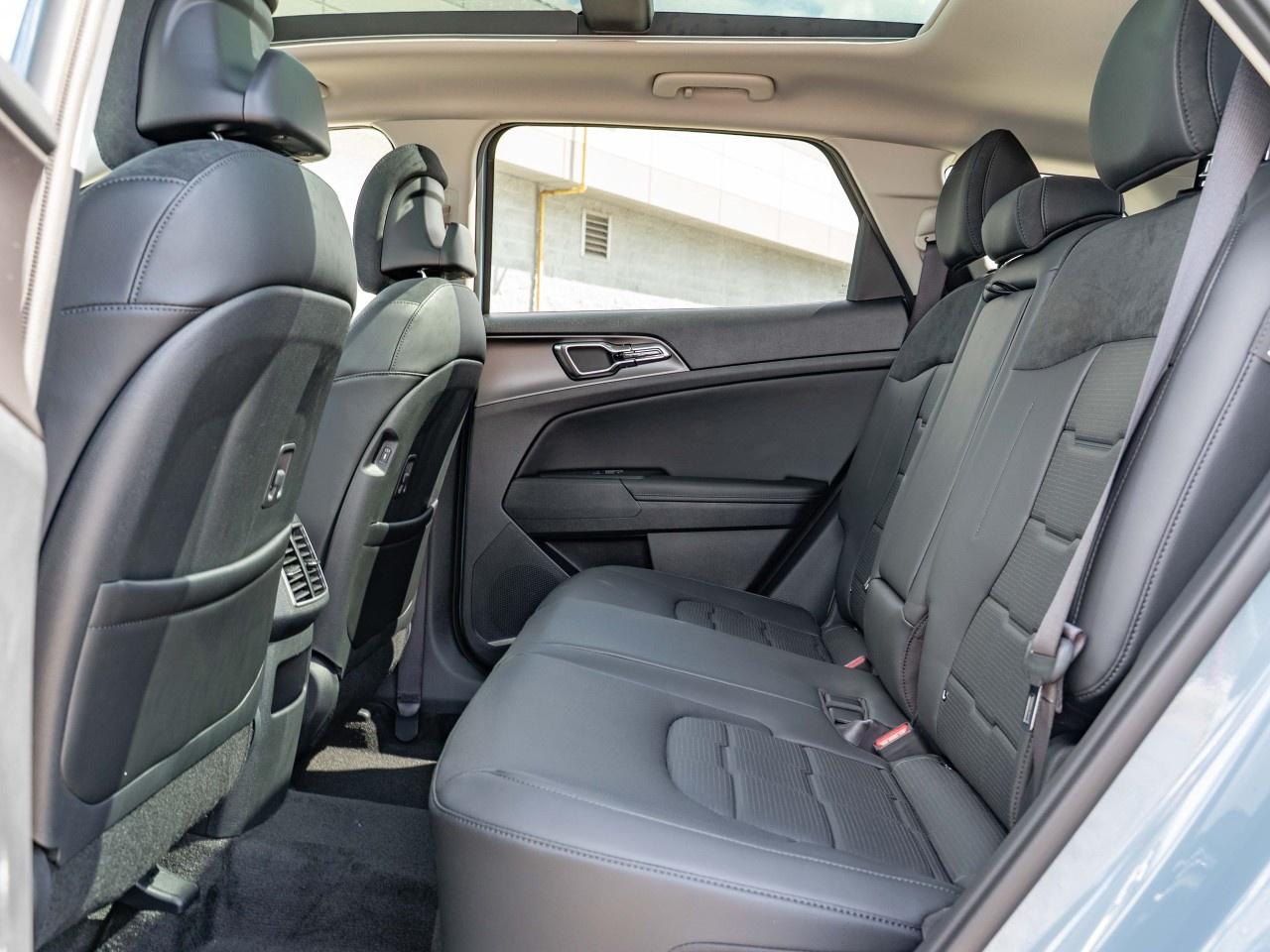 2026 Kia Sportage Hybrid SX AWD w/Black Interior Photo