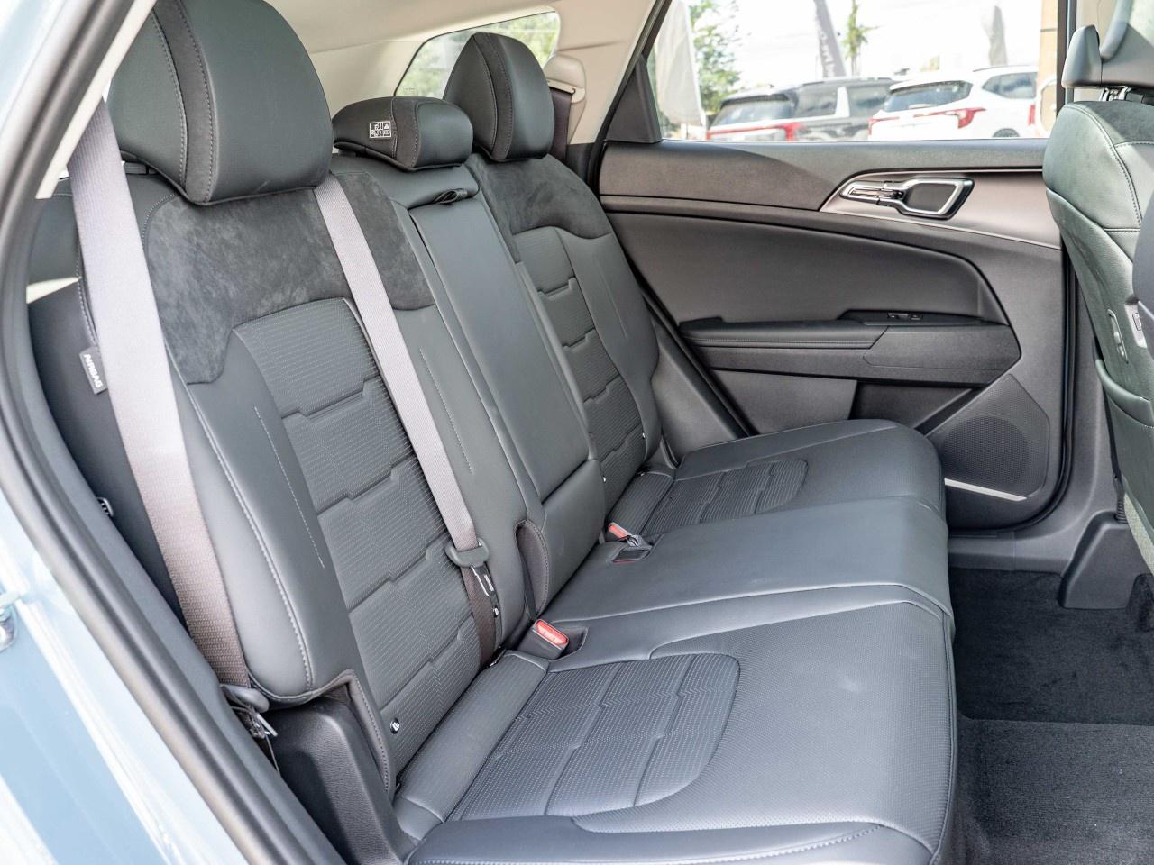 2026 Kia Sportage Hybrid SX AWD w/Black Interior Photo