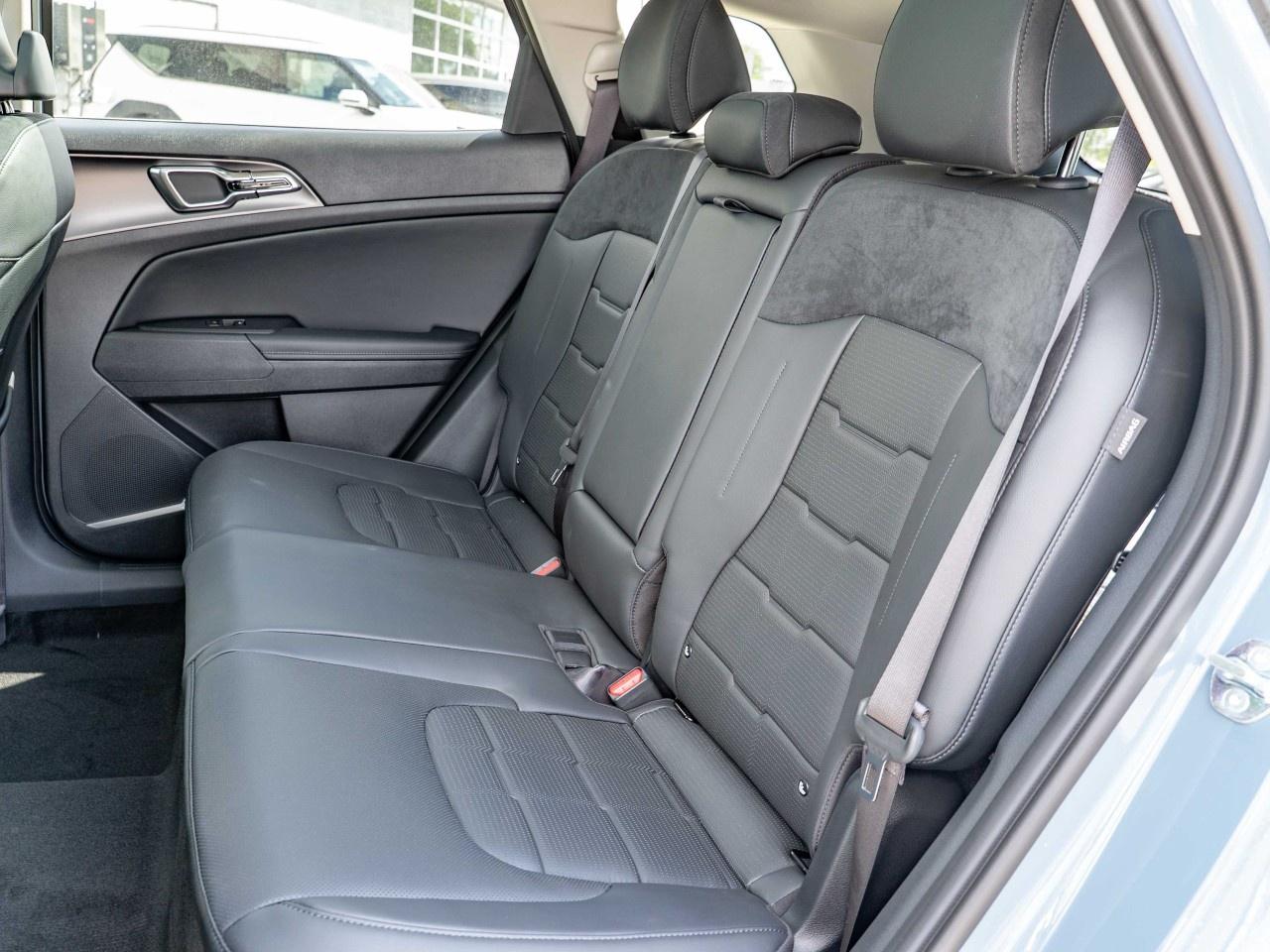 2026 Kia Sportage Hybrid SX AWD w/Black Interior Photo
