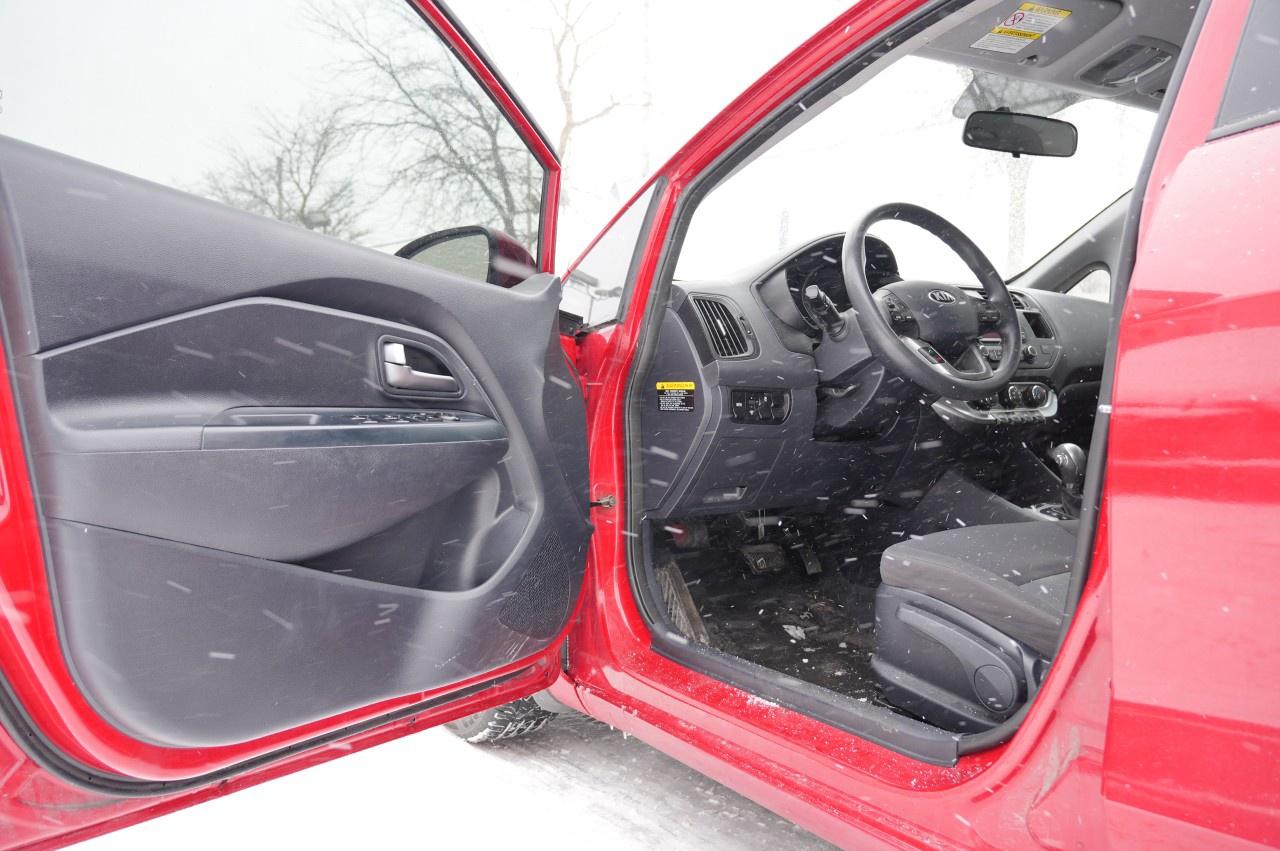 2014 Kia Rio 5dr HB Auto LX Photo