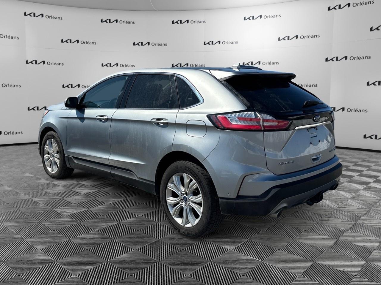 2020 Ford Edge Titanium AWD Photo4