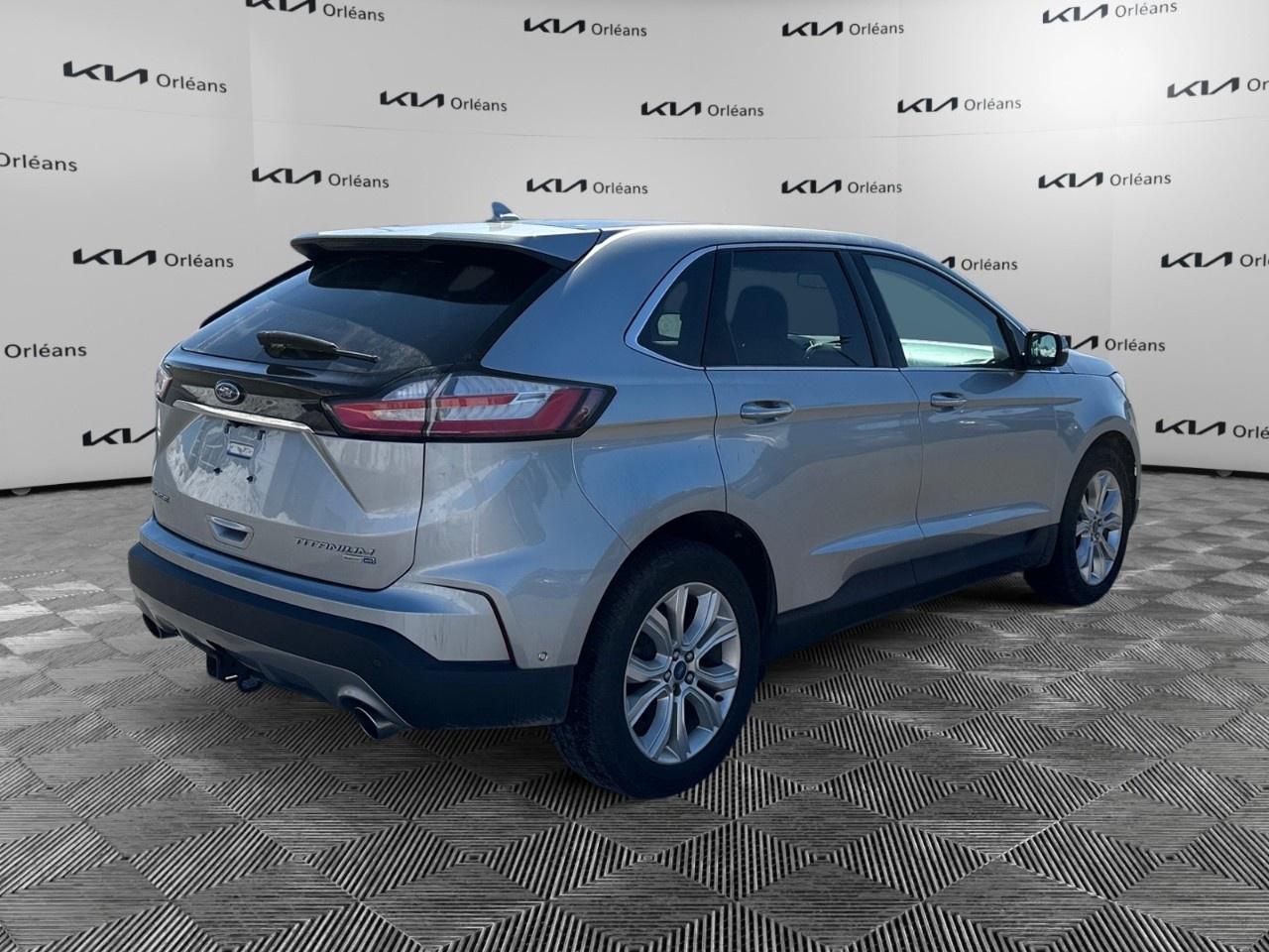2020 Ford Edge Titanium AWD Photo