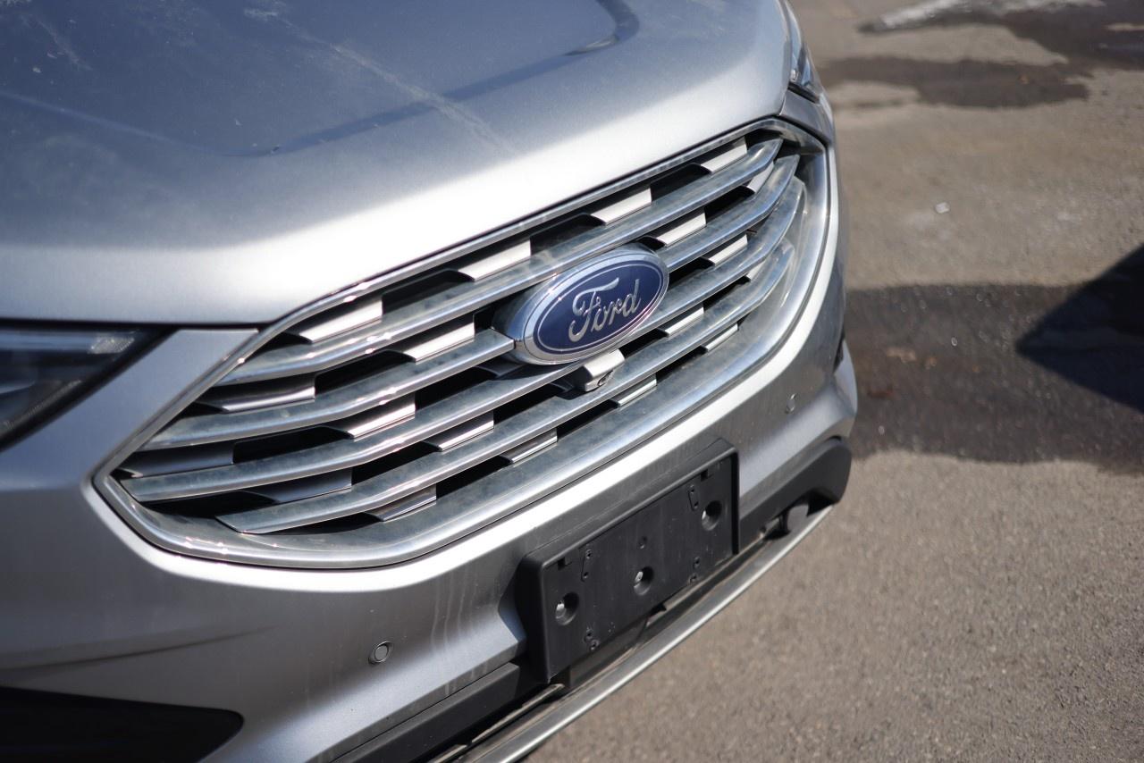 2020 Ford Edge Titanium AWD Photo