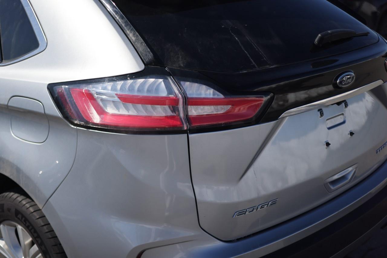 2020 Ford Edge Titanium AWD Photo