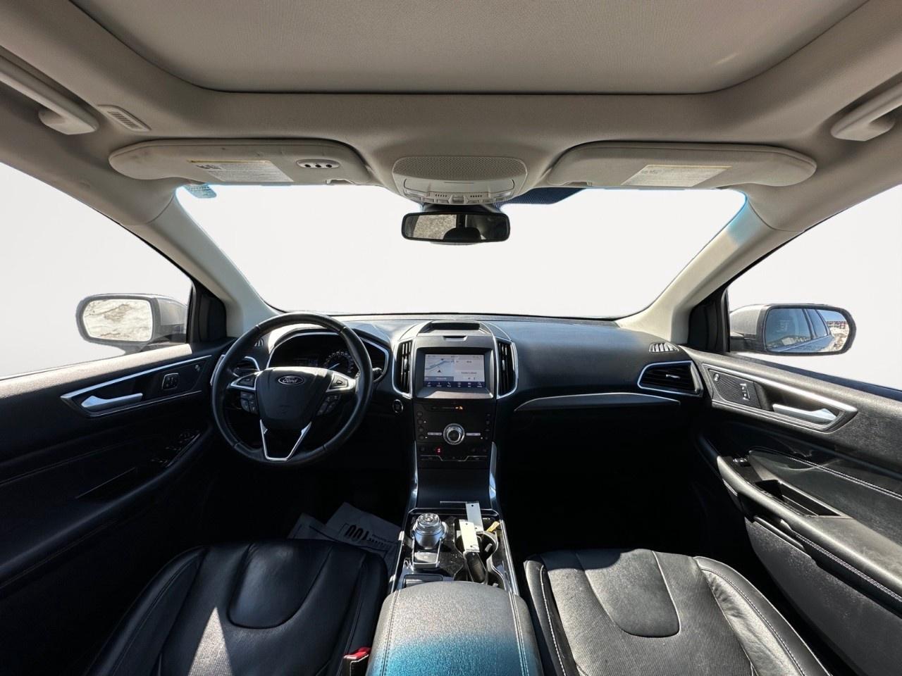 2020 Ford Edge Titanium AWD Photo