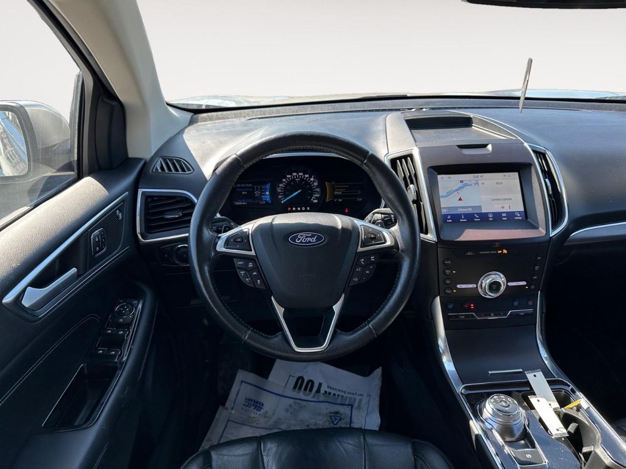 2020 Ford Edge Titanium AWD Photo
