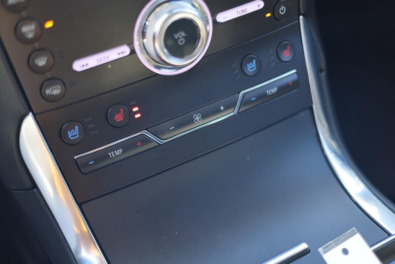 2020 Ford Edge Titanium AWD Photo