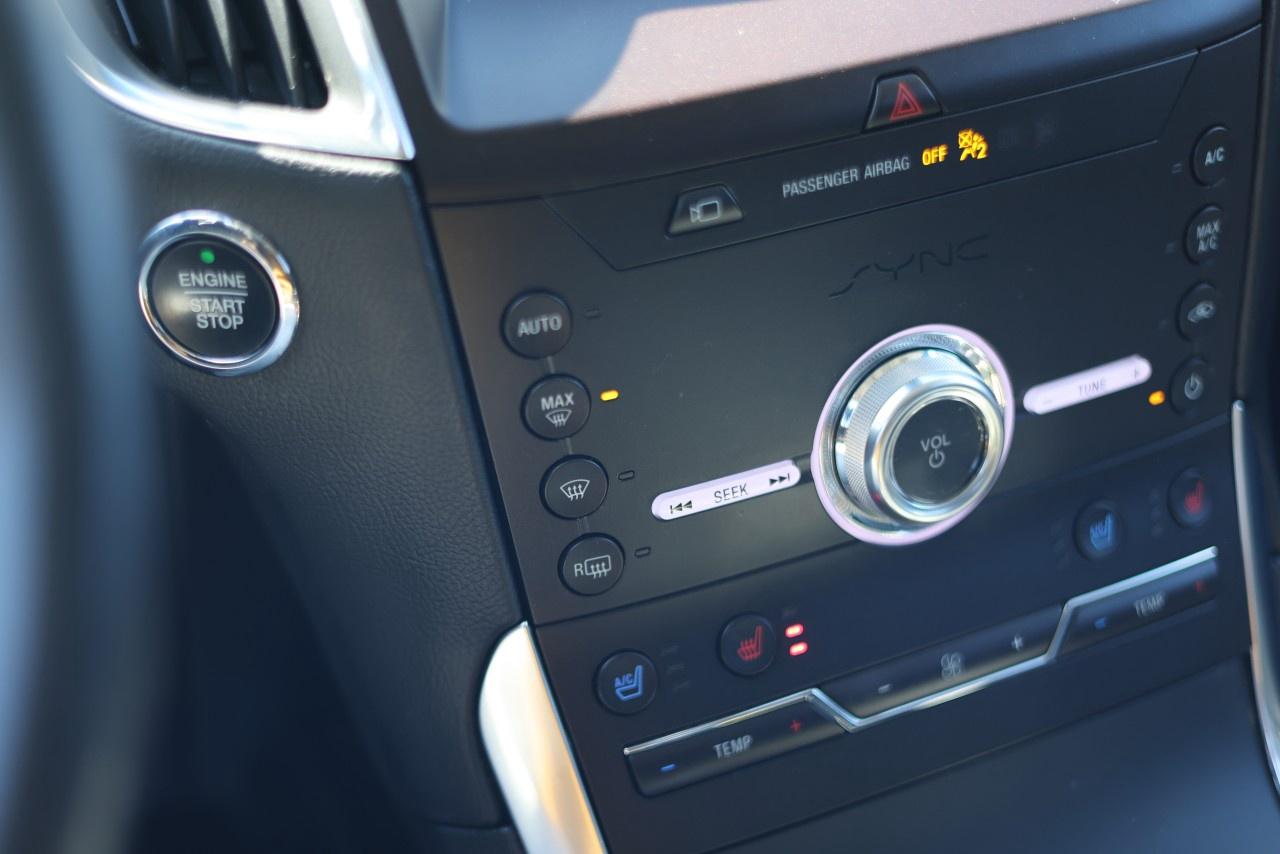 2020 Ford Edge Titanium AWD Photo