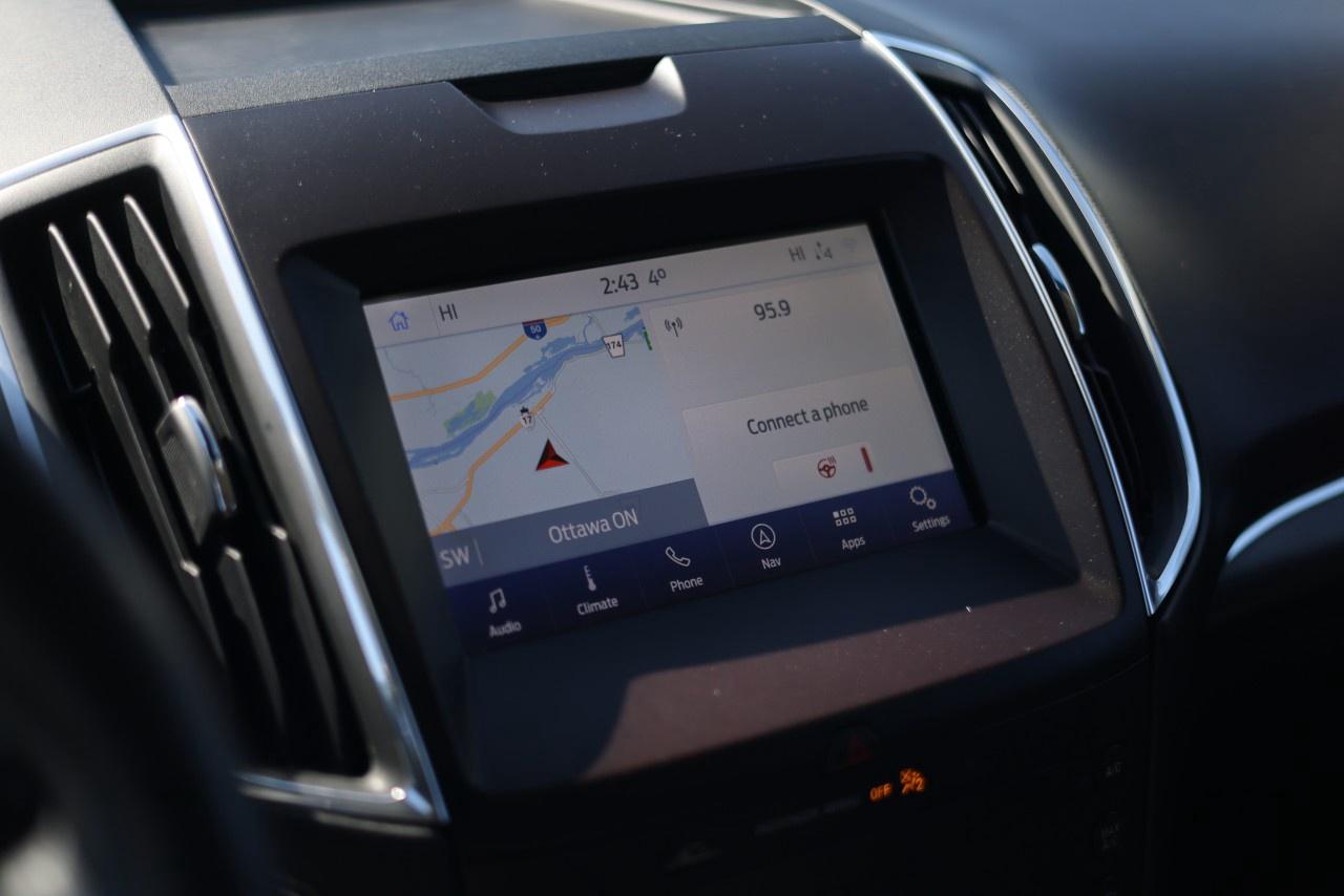 2020 Ford Edge Titanium AWD Photo