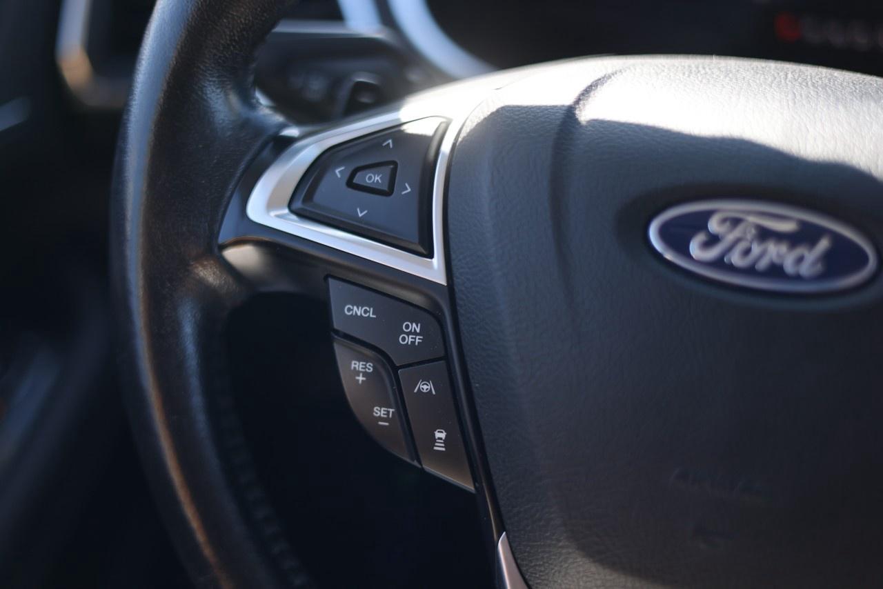 2020 Ford Edge Titanium AWD Photo