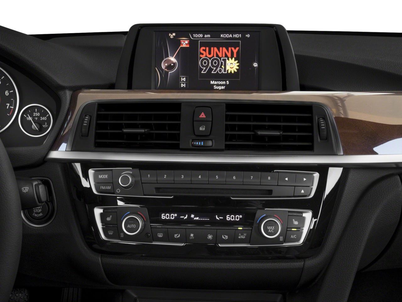 2018 BMW 3 Series 330i xDrive Sedan Photo