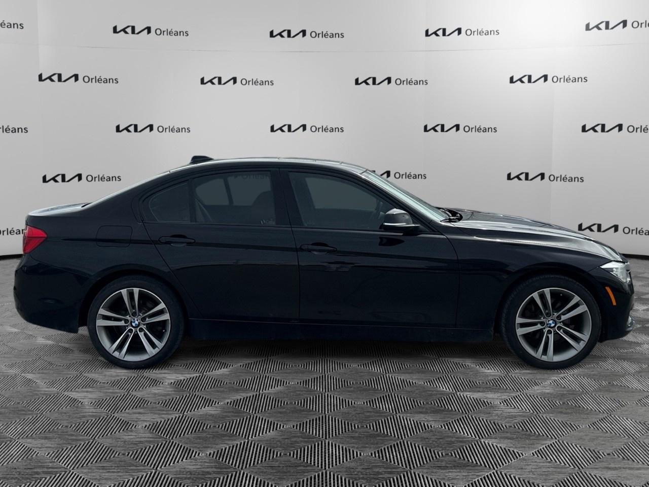 2018 BMW 3 Series 330i xDrive Sedan Photo