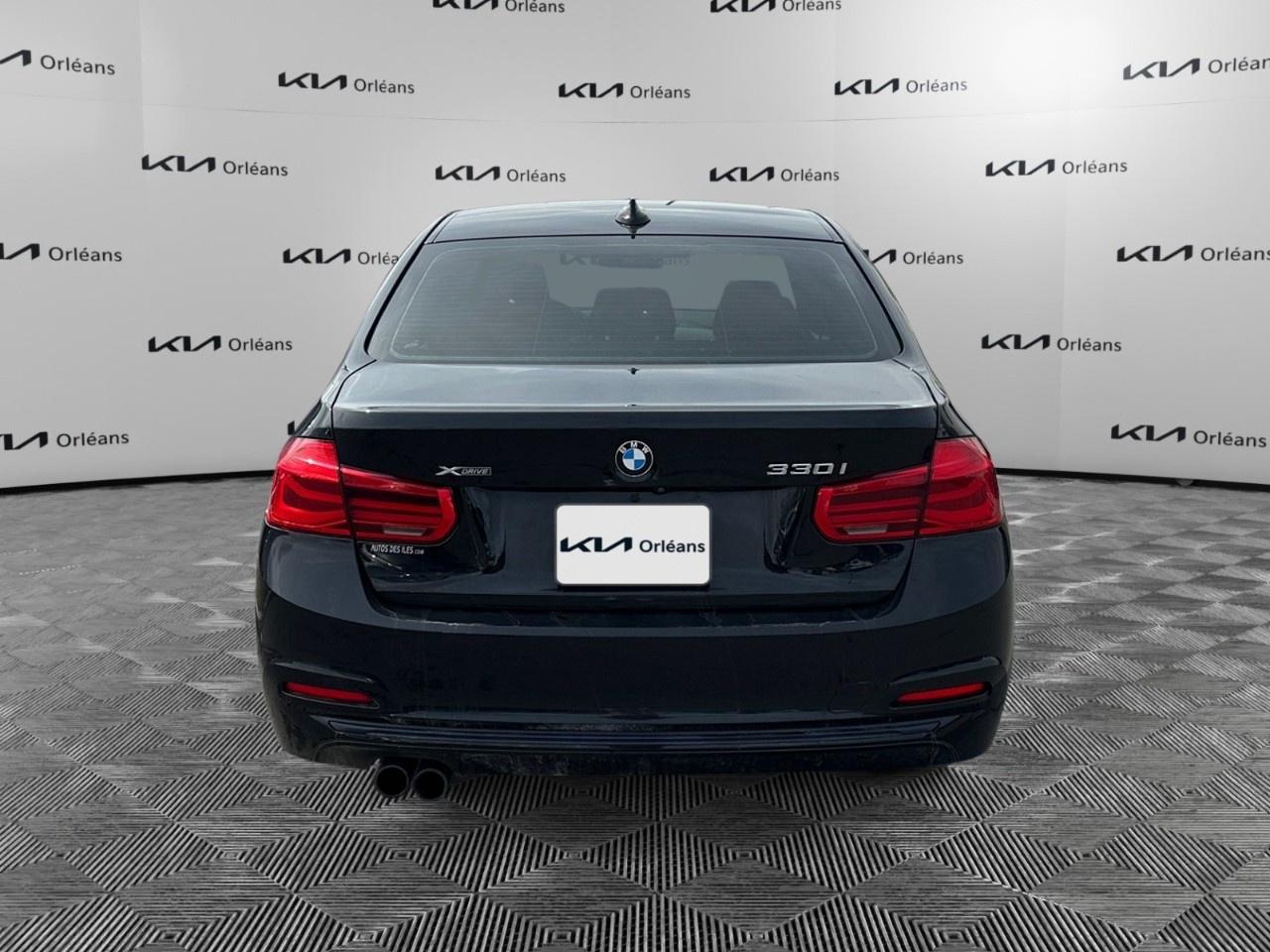 2018 BMW 3 Series 330i xDrive Sedan Photo
