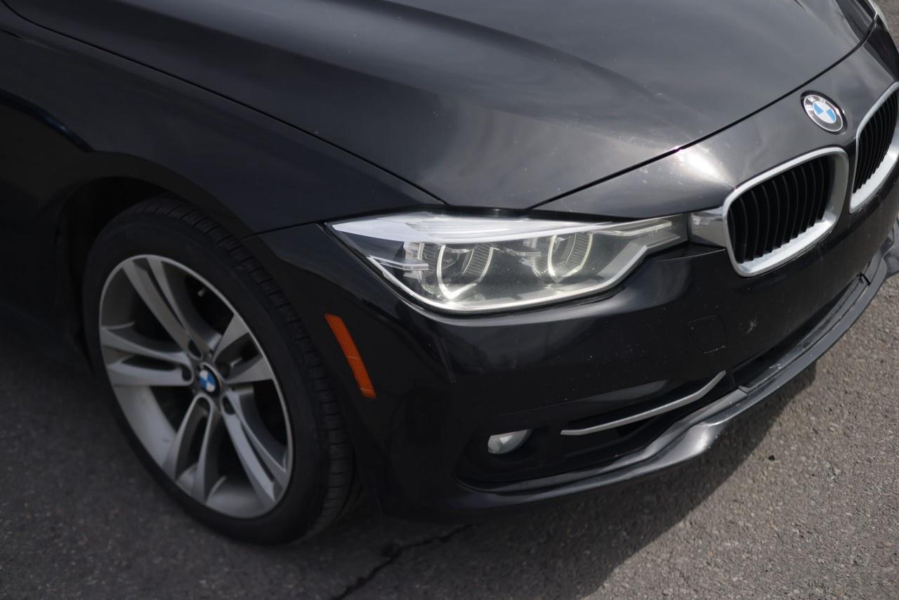 2018 BMW 3 Series 330i xDrive Sedan Photo