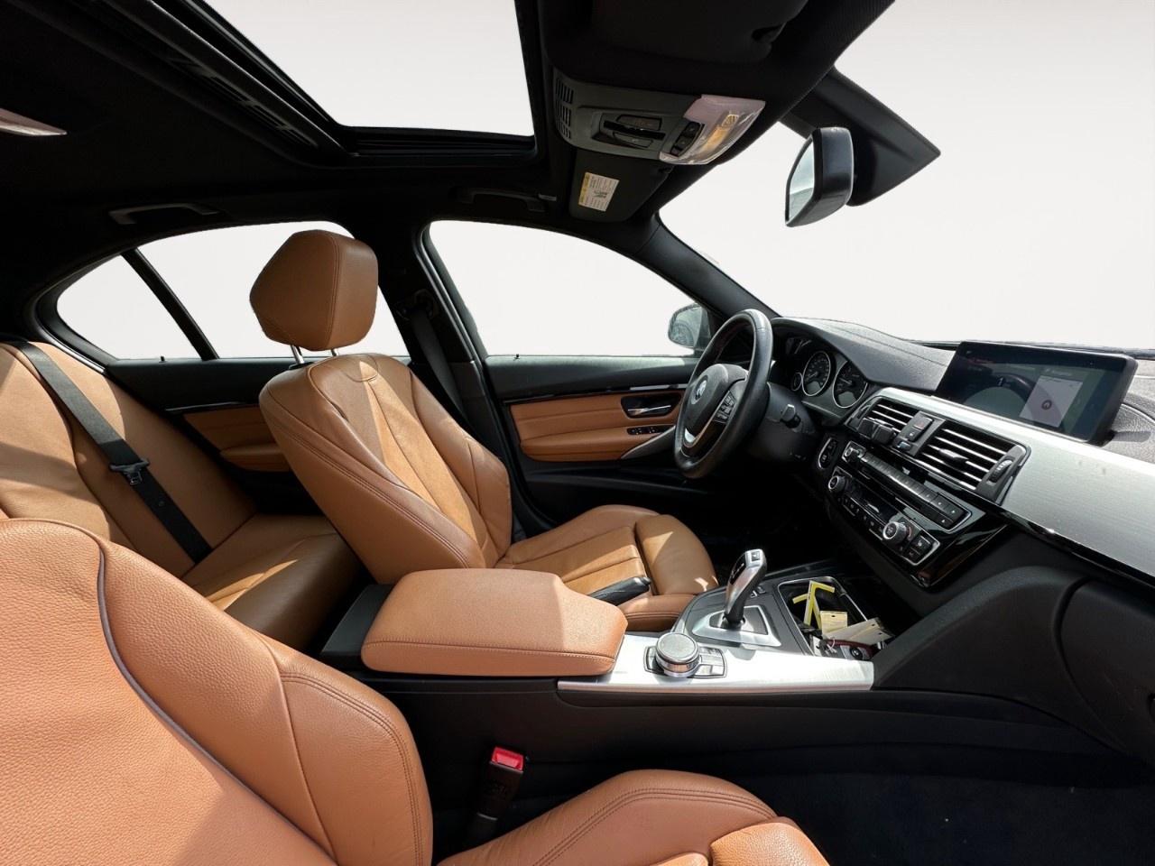 2018 BMW 3 Series 330i xDrive Sedan Photo