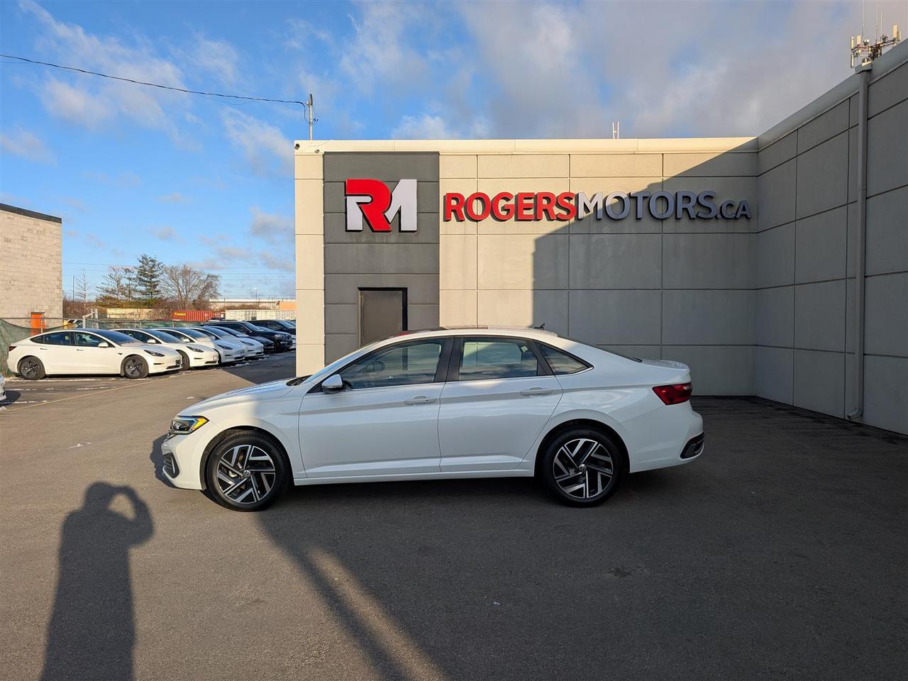 2024 Volkswagen Jetta HIGHLINE - NAVI - SUNROOF - LEATHER - TECH FEATS Photo