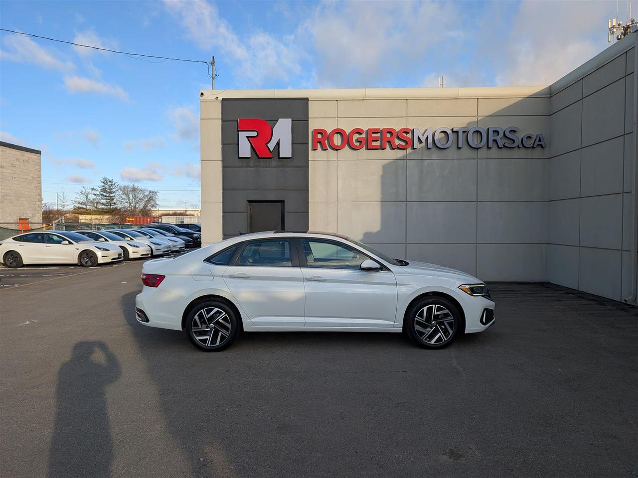 2024 Volkswagen Jetta HIGHLINE - NAVI - SUNROOF - LEATHER - TECH FEATS Photo