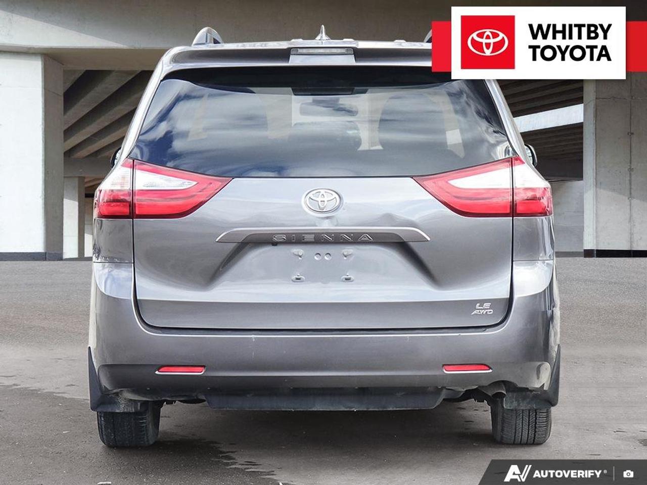 2018 Toyota Sienna LE 3.5L Photo