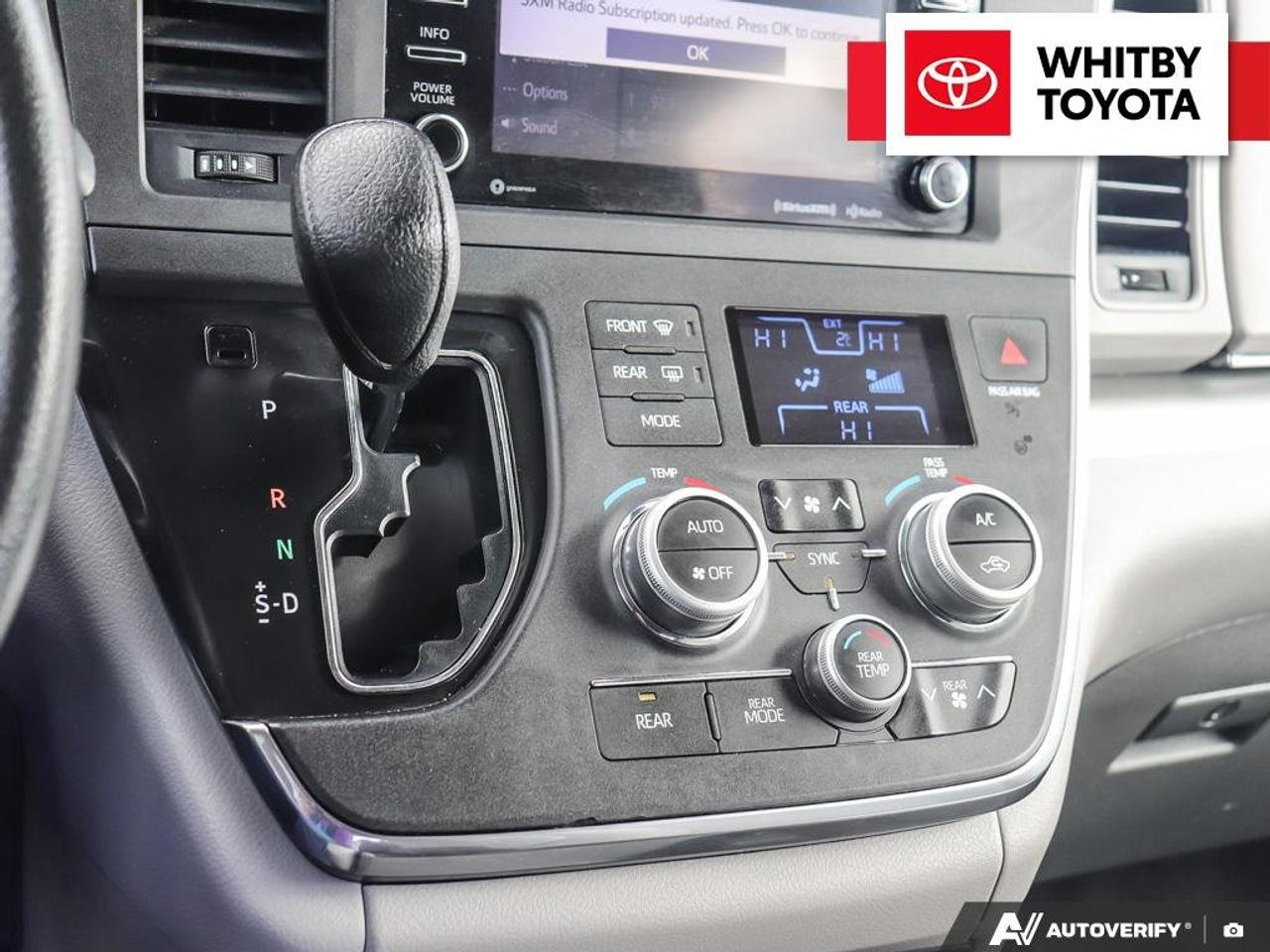 2018 Toyota Sienna LE 3.5L Photo