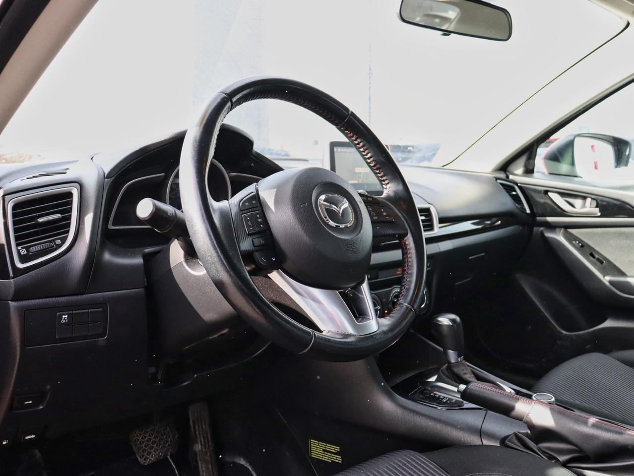 2016 Mazda MAZDA3 GS Photo