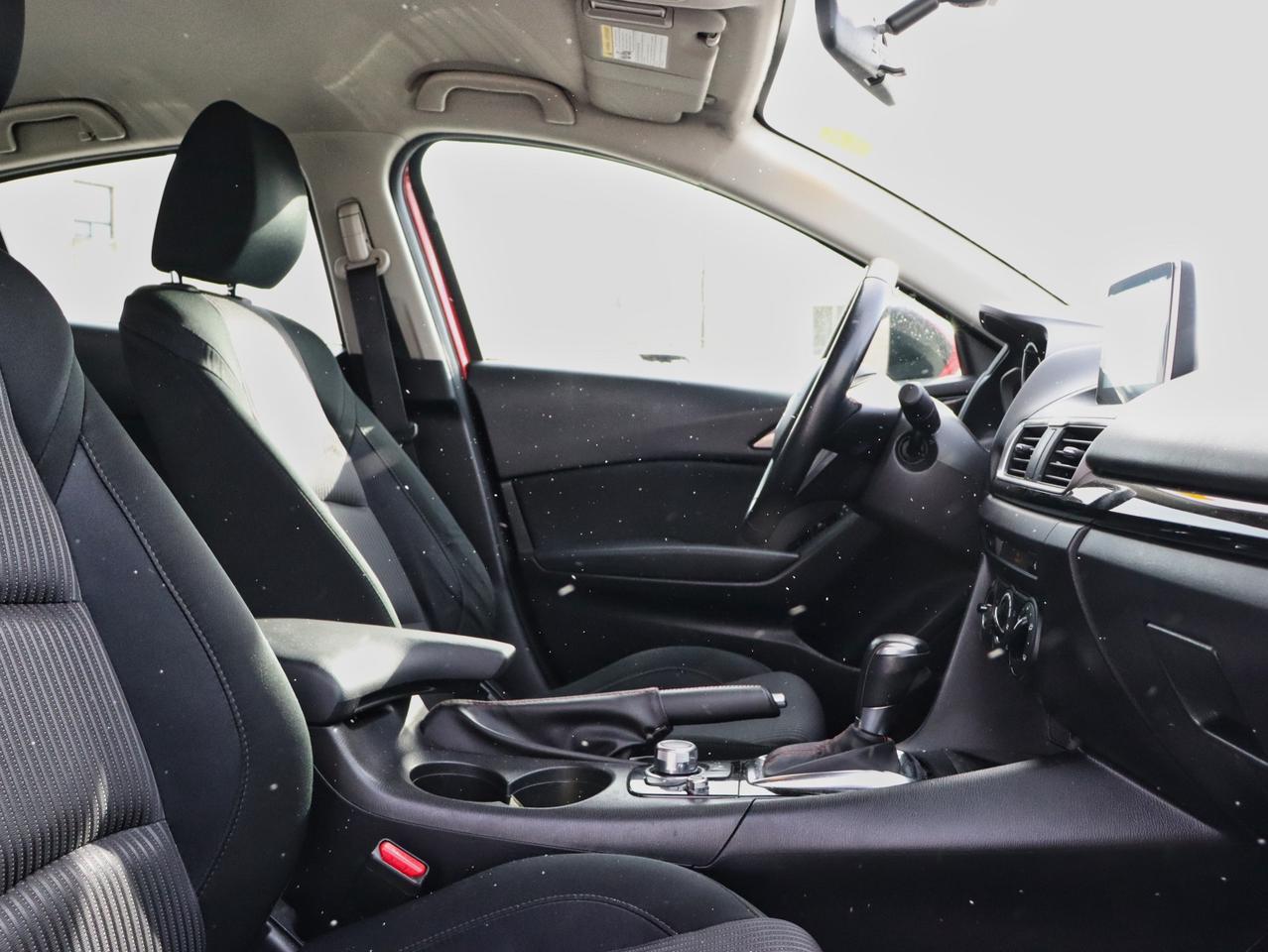 2016 Mazda MAZDA3 GS Photo