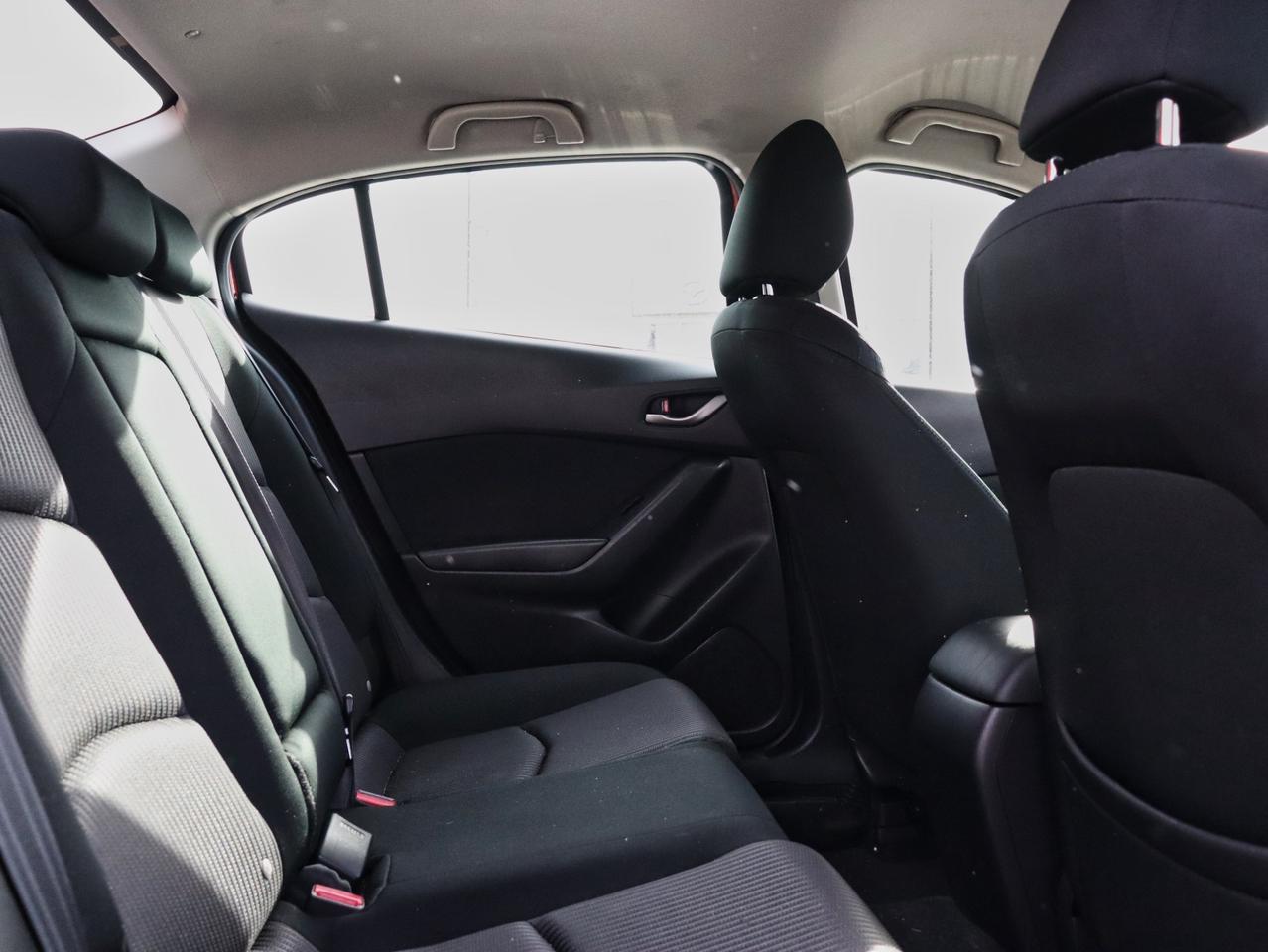 2016 Mazda MAZDA3 GS Photo