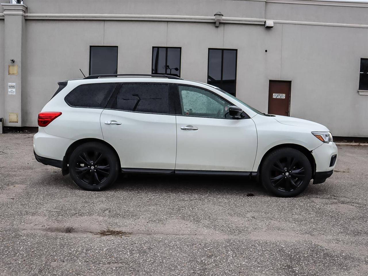 2018 Nissan Pathfinder  Photo3