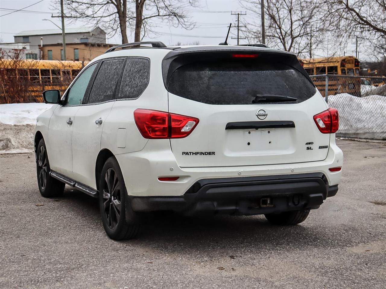 2018 Nissan Pathfinder  Photo