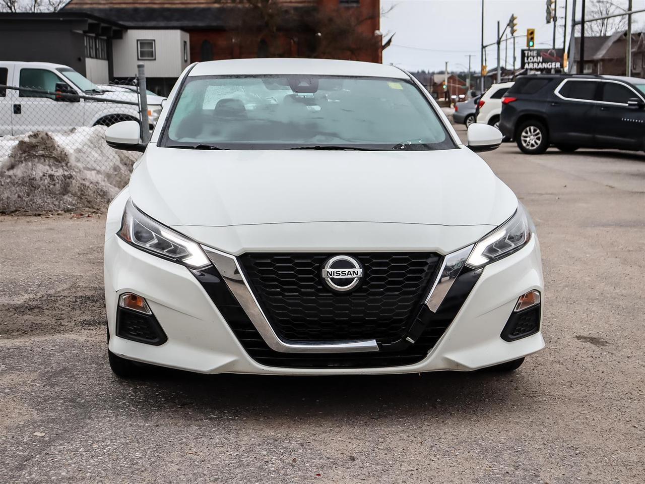 2021 Nissan Altima  Photo2
