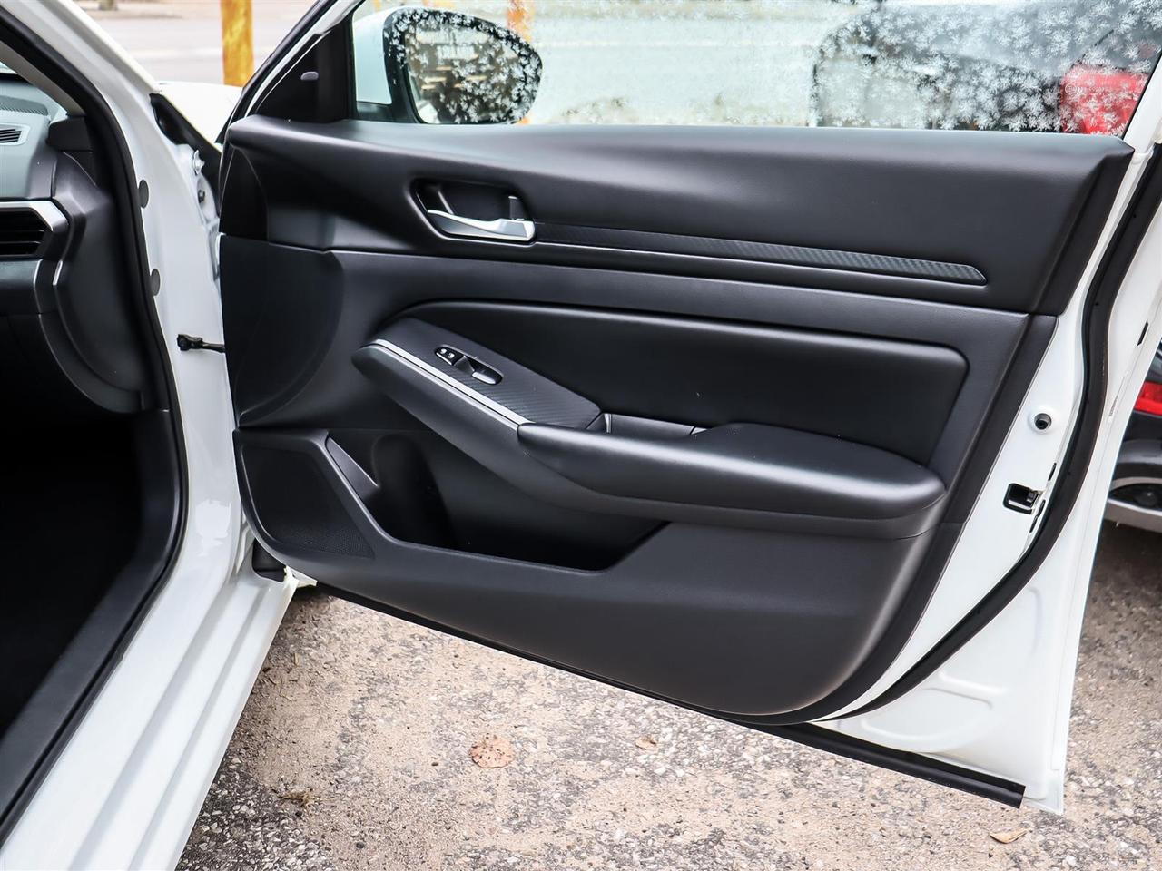 2021 Nissan Altima  Photo