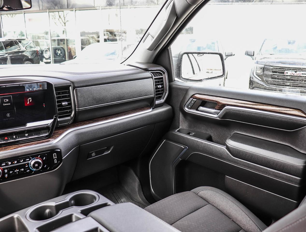 2024 GMC Sierra 1500 ELEVATION Photo