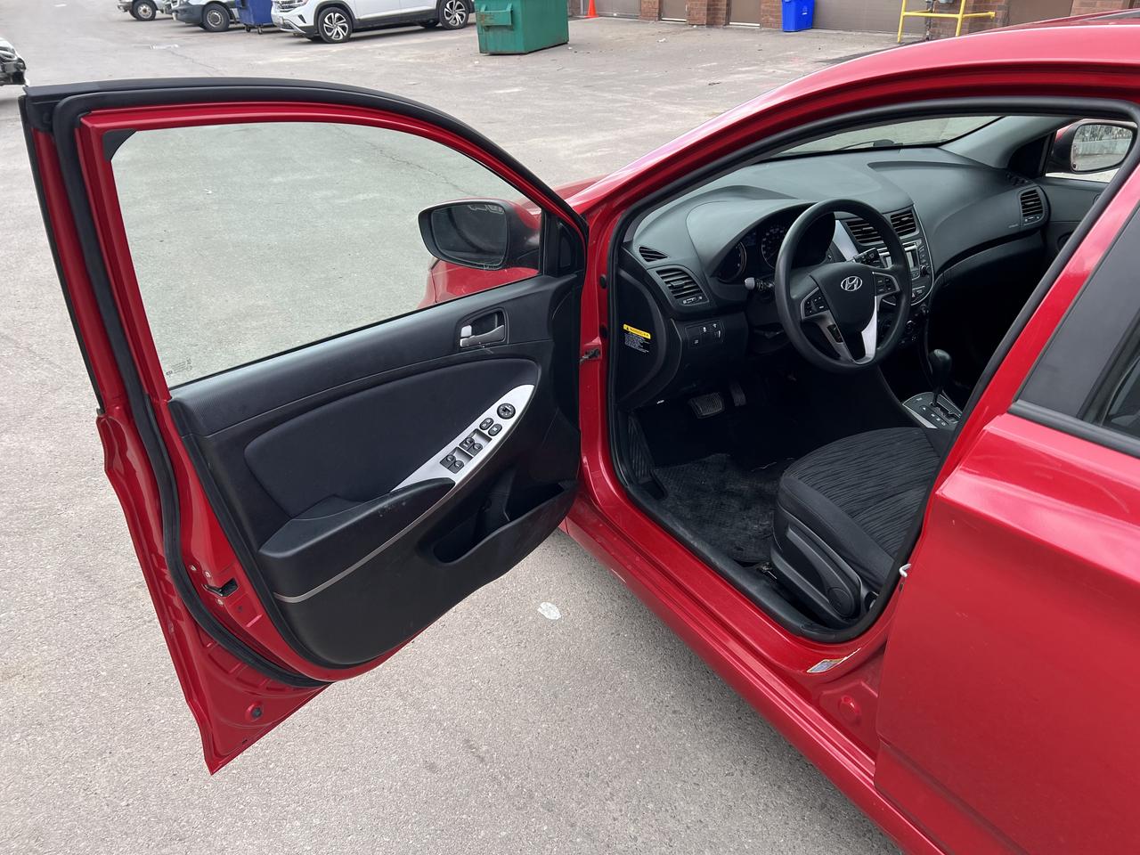 2017 Hyundai Accent SE Photo