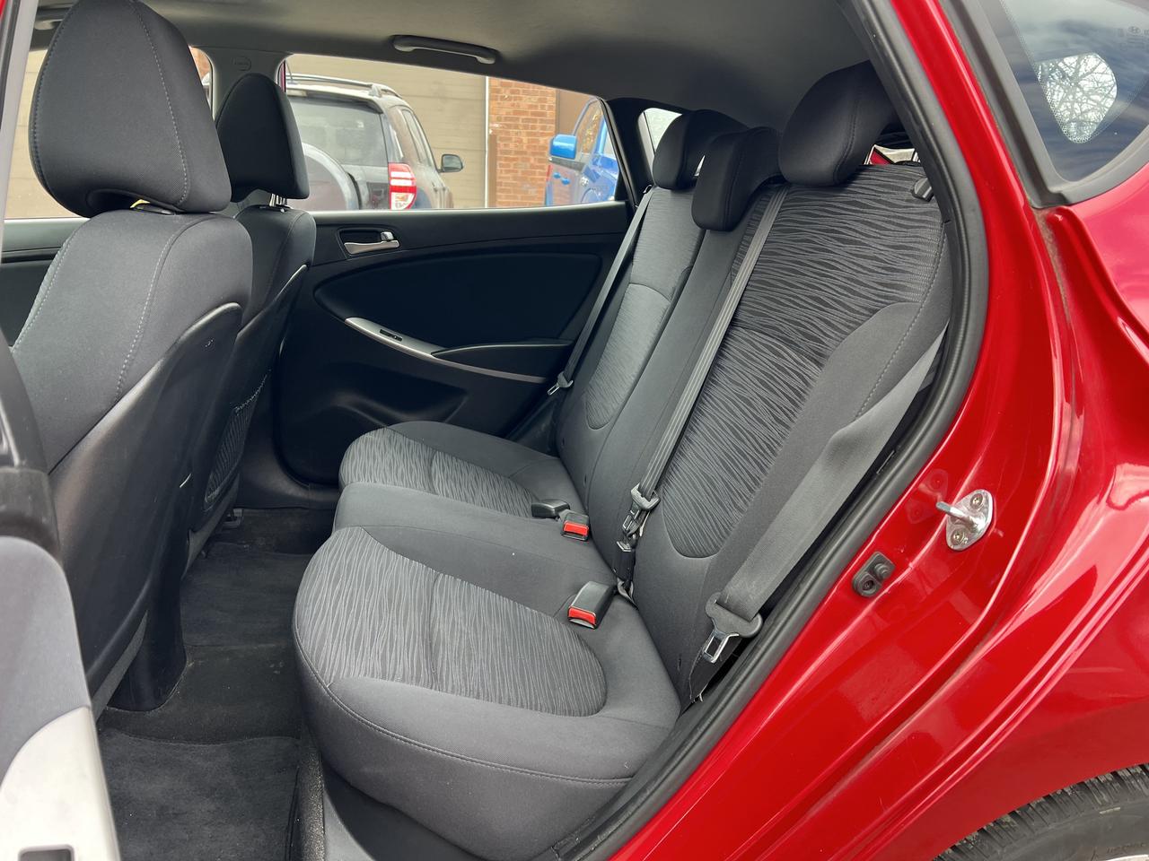 2017 Hyundai Accent SE Photo