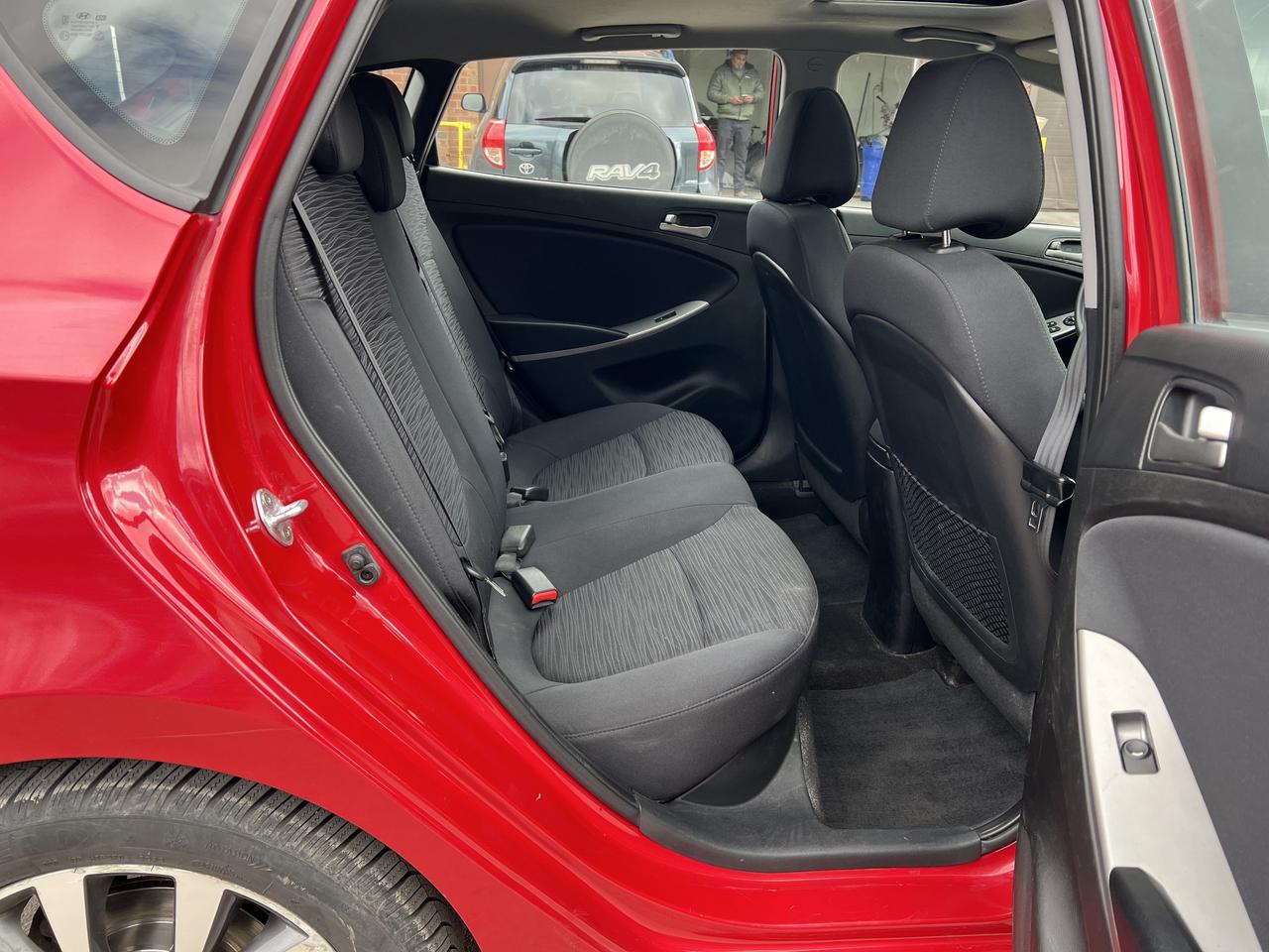 2017 Hyundai Accent SE Photo