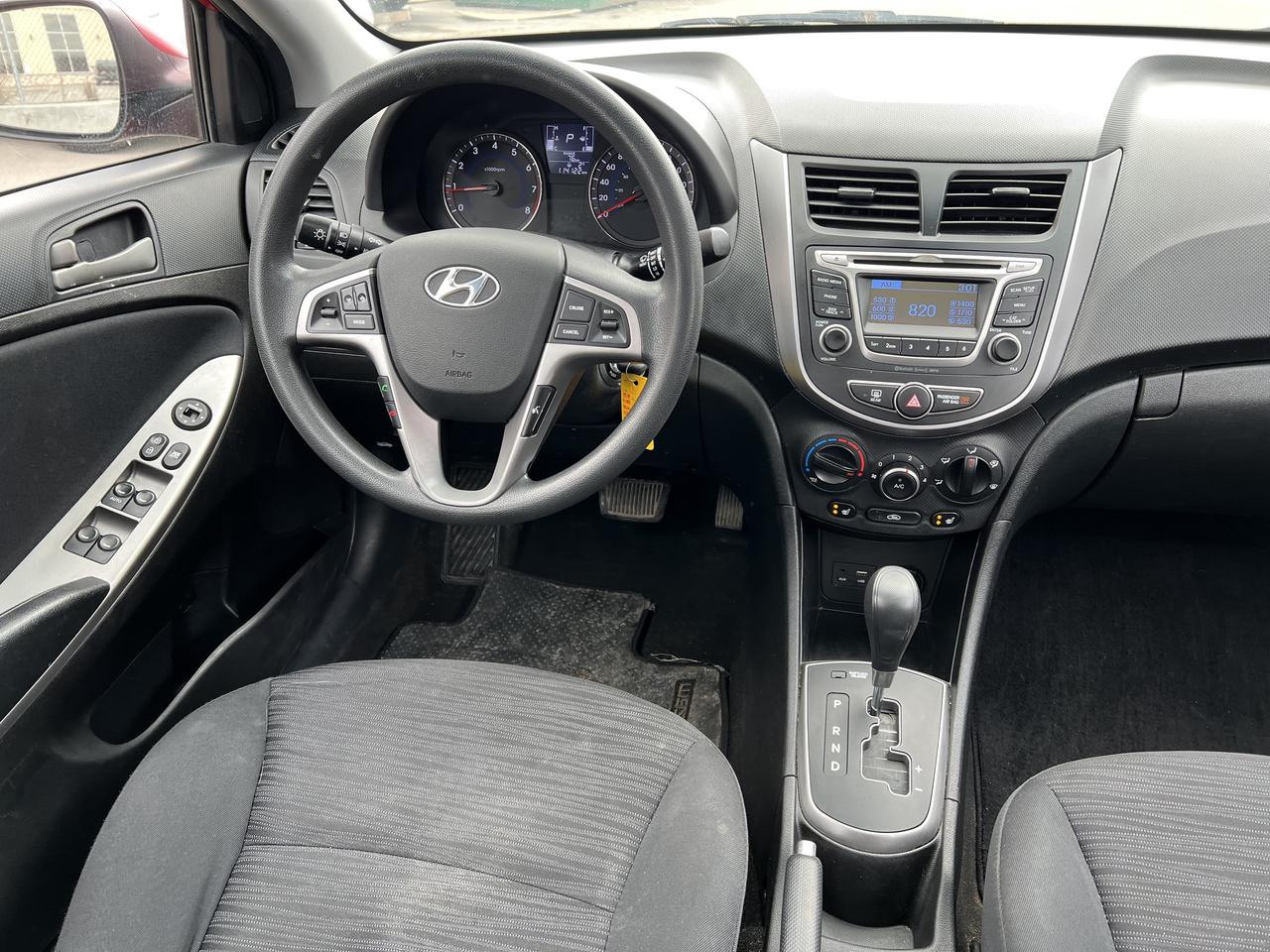 2017 Hyundai Accent SE Photo