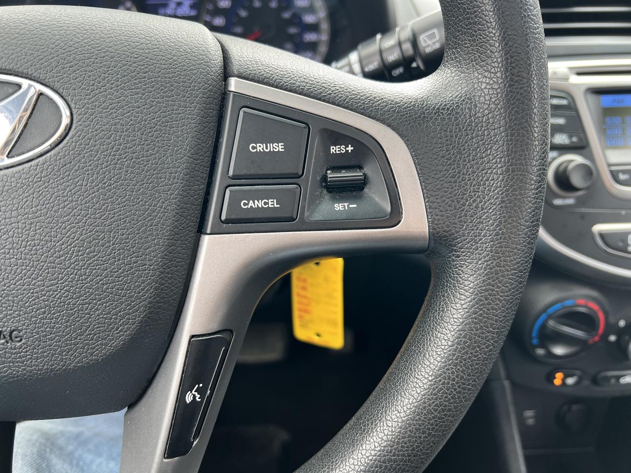 2017 Hyundai Accent SE Photo