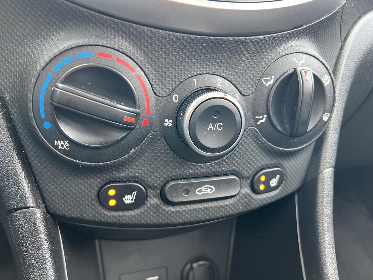 2017 Hyundai Accent SE Photo