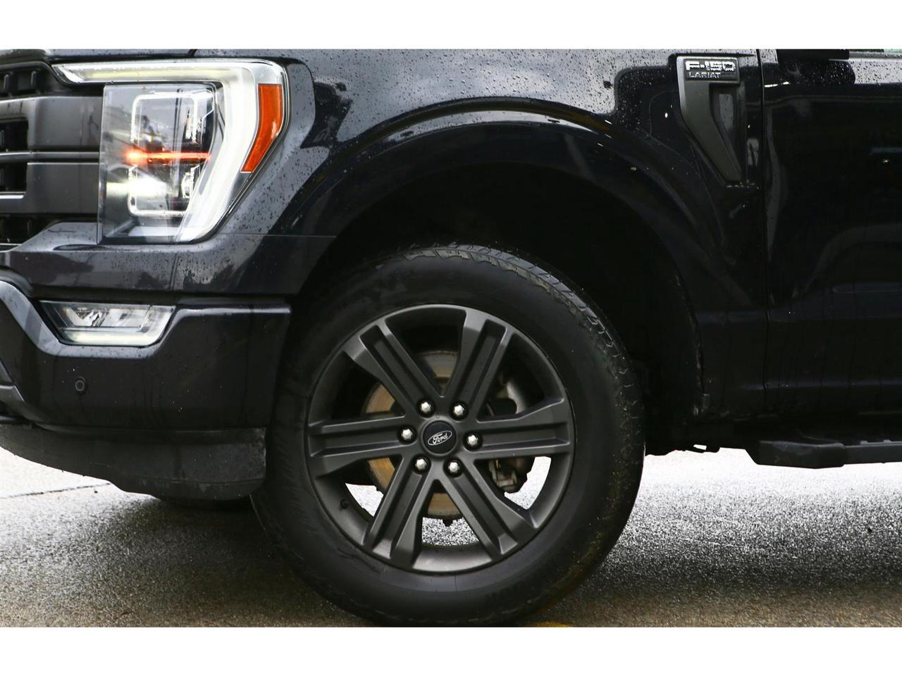 2022 Ford F-150 Lariat SuperCrew 4X4 Panoramic Roof | FX4 | Power Tail Gate | 360 Camera Photo