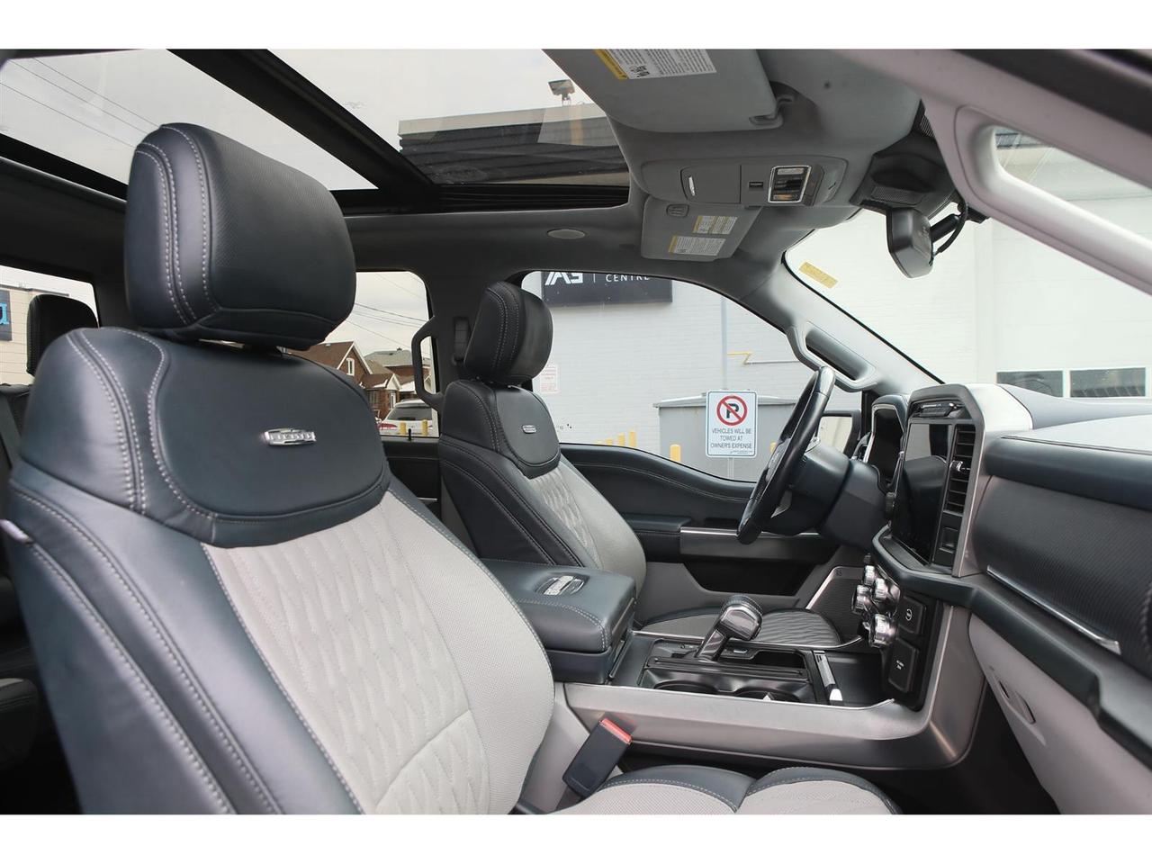 2023 Ford F-150 Limited 4X4 PowerBoost | 22 inch Whls | Pano Roof | 12 Inch Touch Screen | Photo