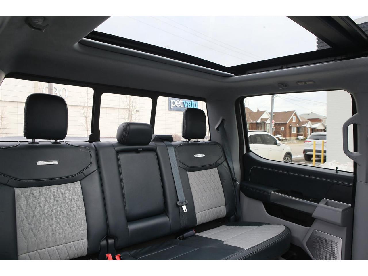 2023 Ford F-150 Limited 4X4 PowerBoost | 22 inch Whls | Pano Roof | 12 Inch Touch Screen | Photo