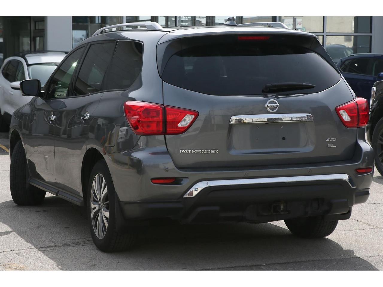 2020 Nissan Pathfinder SL 4WD Photo