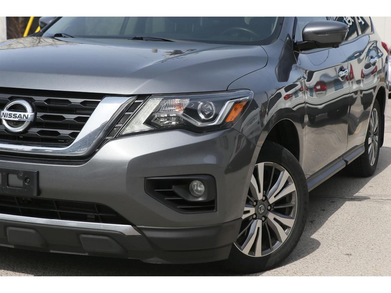 2020 Nissan Pathfinder SL 4WD Photo