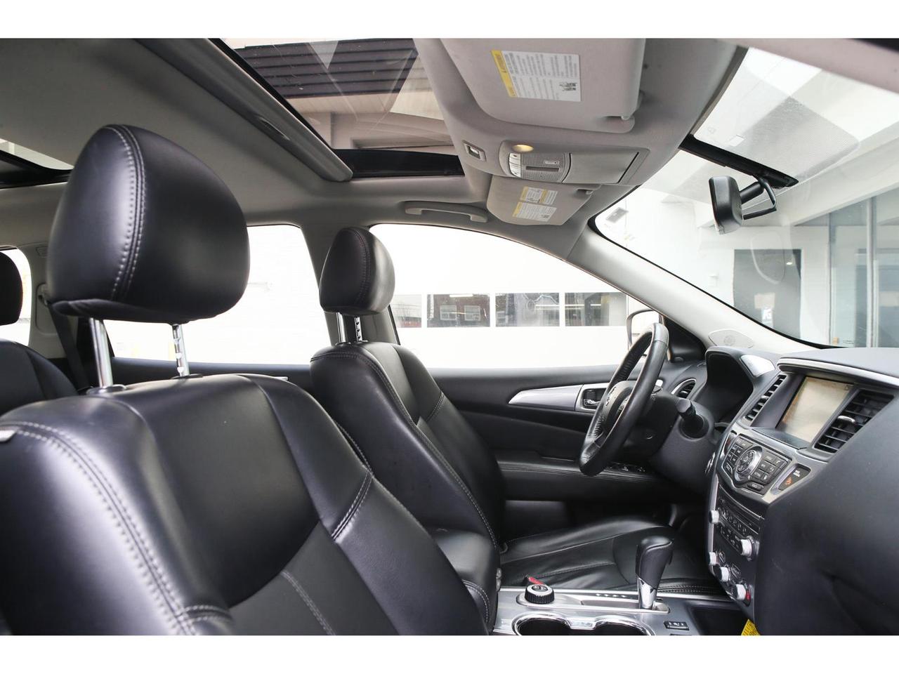 2020 Nissan Pathfinder SL 4WD Photo