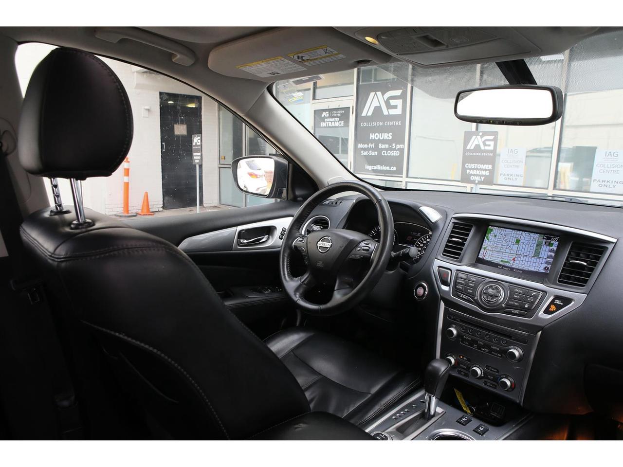 2020 Nissan Pathfinder SL 4WD Photo