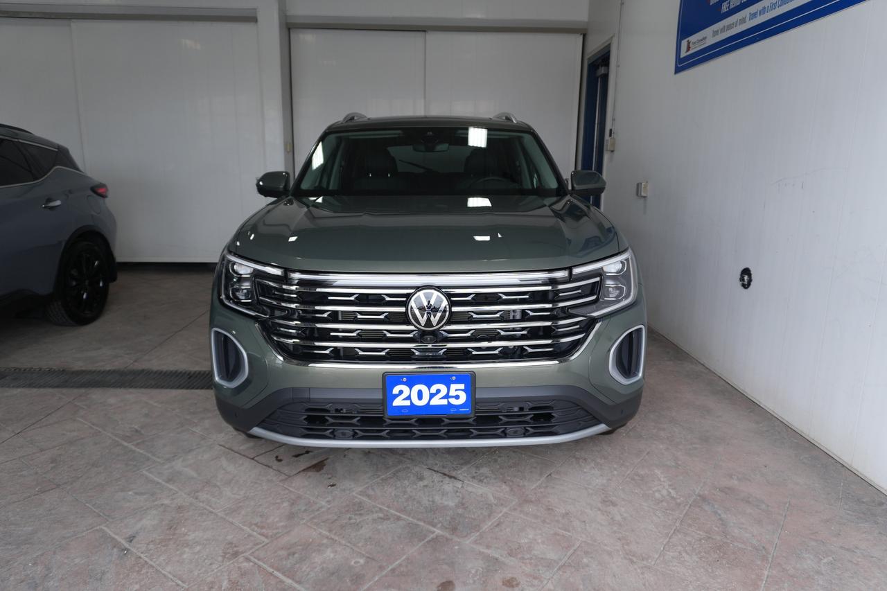 2025 Volkswagen Atlas Highline 4WD 6 PASS LEATHER NAVI SUNROOF Photo