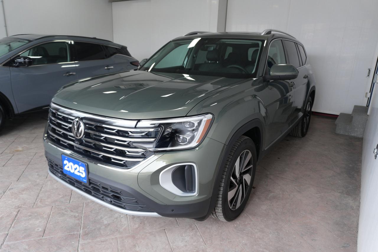 2025 Volkswagen Atlas Highline 4WD 6 PASS LEATHER NAVI SUNROOF Photo