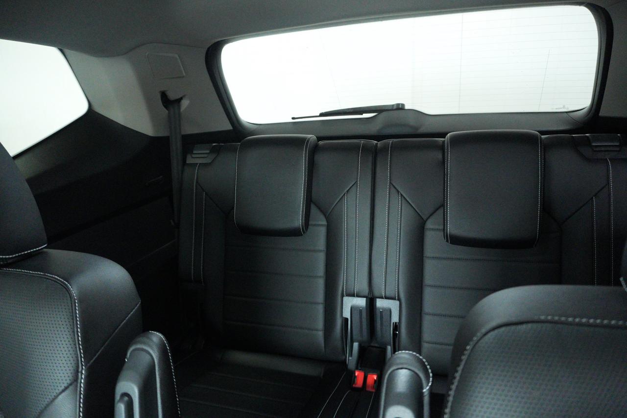 2025 Volkswagen Atlas Highline 4WD 6 PASS LEATHER NAVI SUNROOF Photo