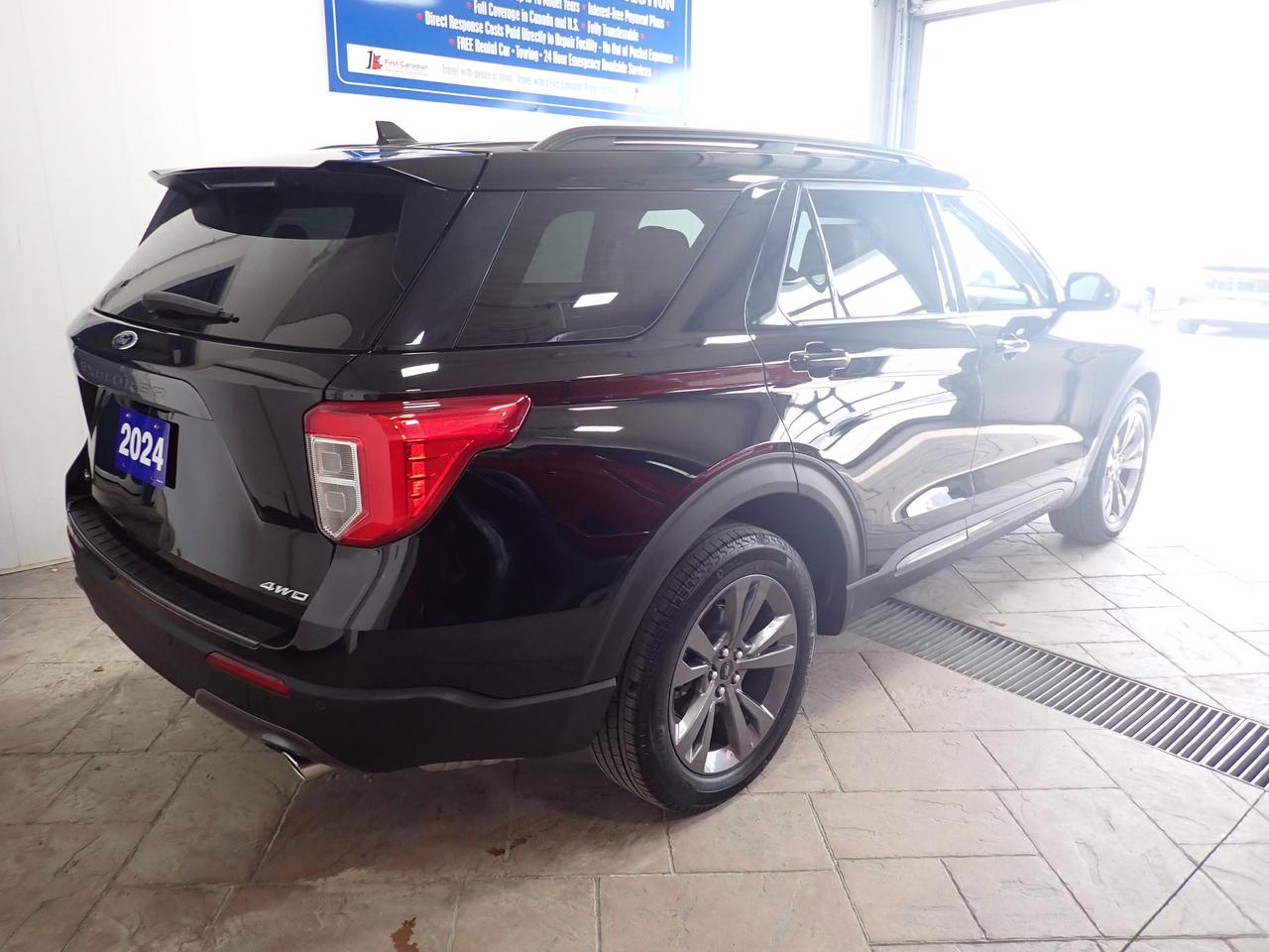 2024 Ford Explorer XLT 4WD LEATHER SUNROOF BUCKET SEATS Photo